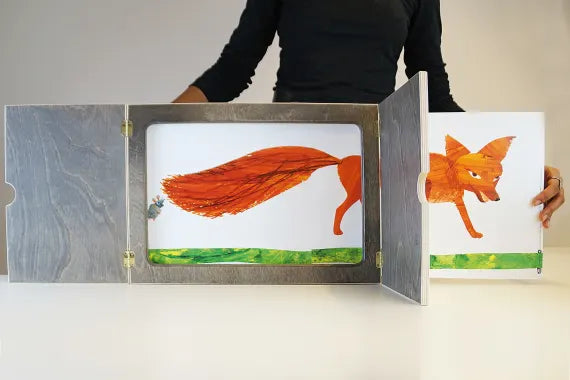 Kamishibai mit seitlichem Einschub und offener Rückwand. Erzähltheater für Bildkarten in DIN A3