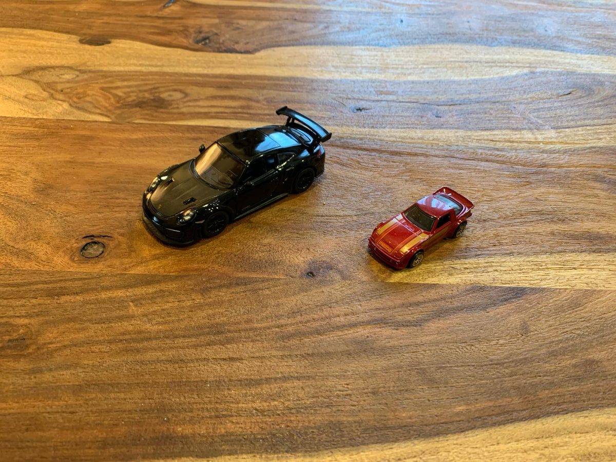 Porsche 911 GT2 RS, Spritzguss, 1:36, L= 12,5 cm