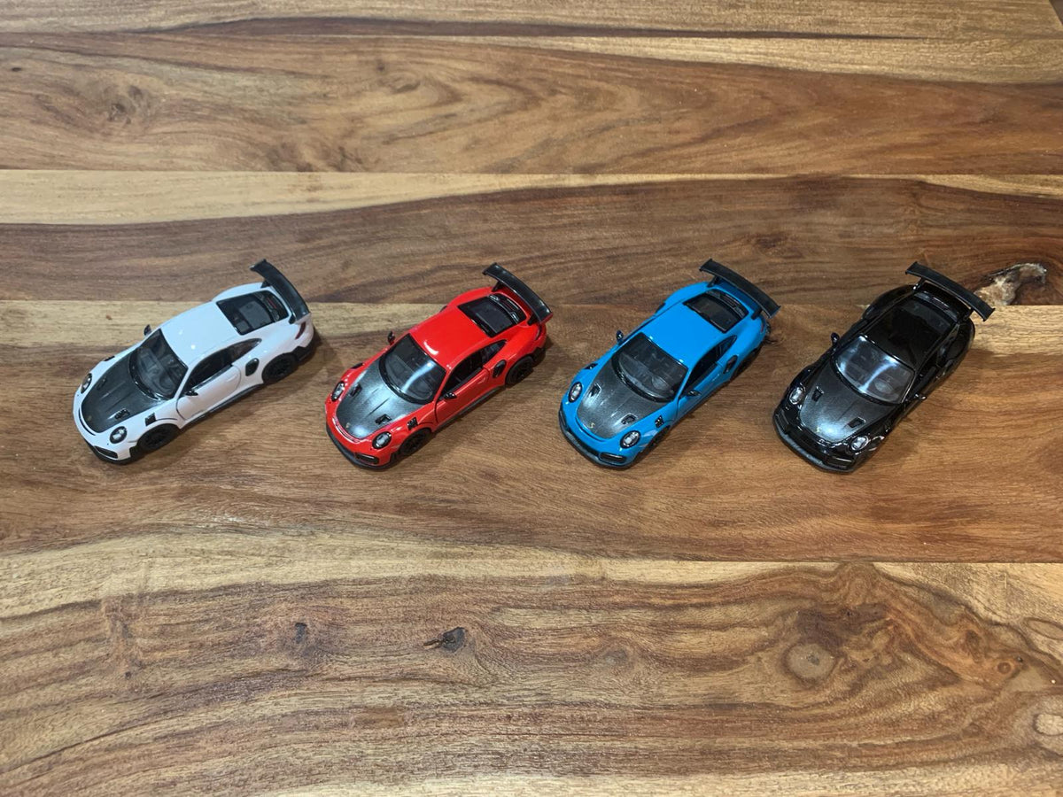 Porsche 911 GT2 RS, Spritzguss, 1:36, L= 12,5 cm